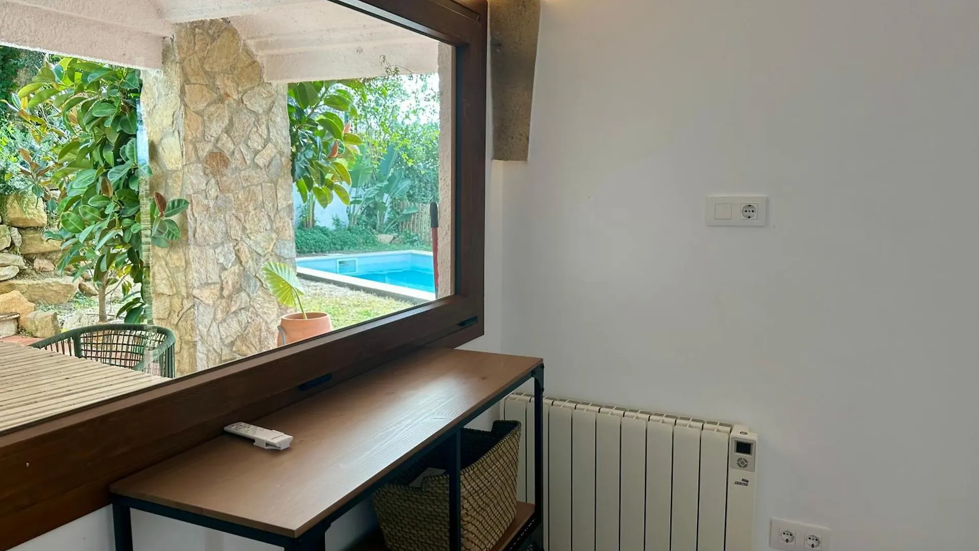 פאלס Praga 2 - Encantadora Casa Con Piscina Y Vistas Al Bosque!