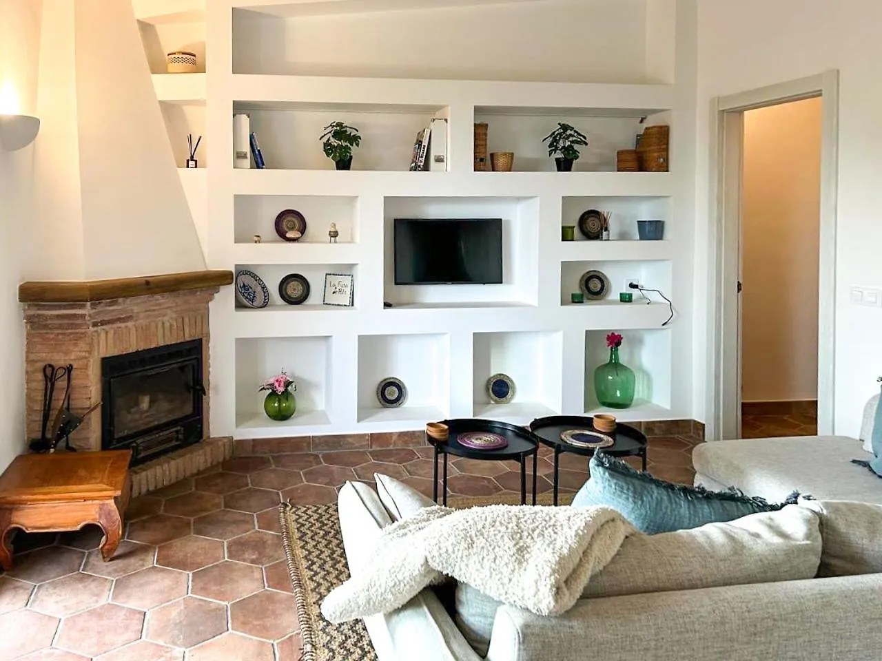 פאלס Praga 2 - Encantadora Casa Con Piscina Y Vistas Al Bosque! 0*,